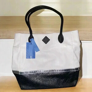 NWT Vera Wang Black White Silver Tote Purse Bag